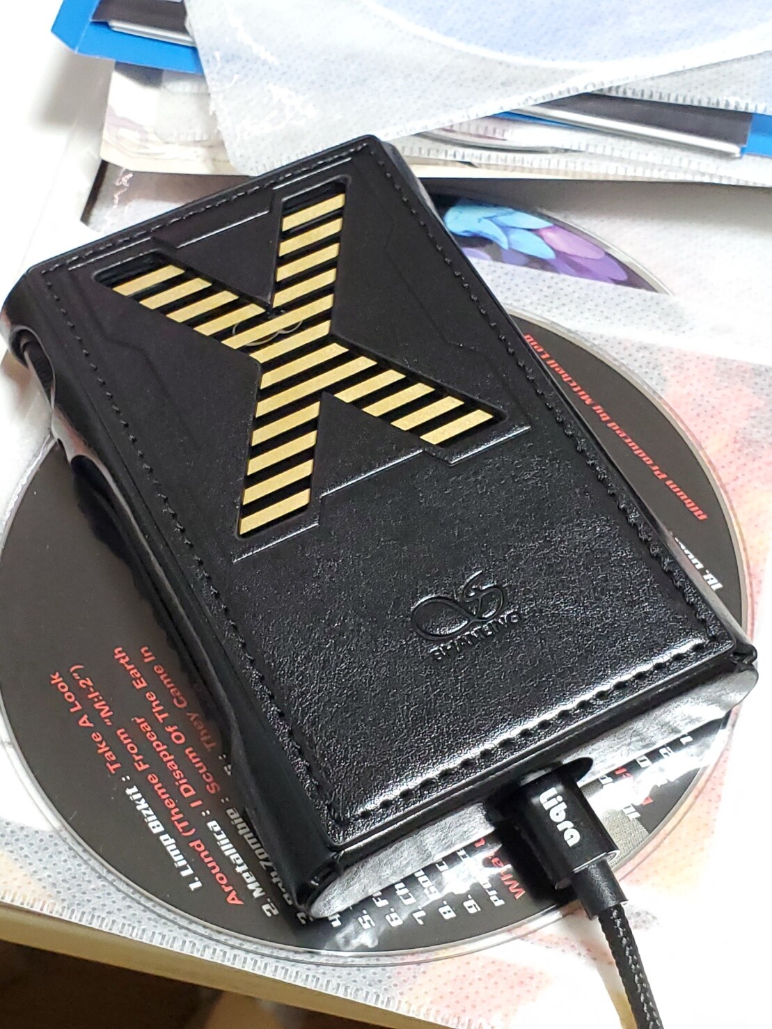 SHANLING M3X ケース付き Introducing Shanling M3X_Shenzhen Shanling